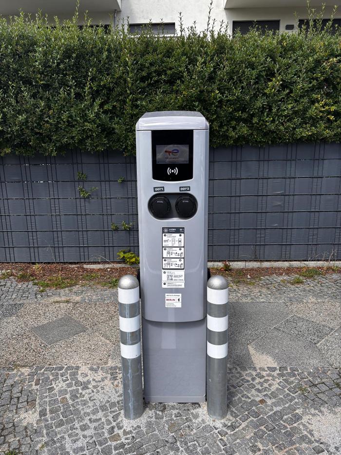 TotalEnergies Charging Station, Liviusstraße in Berlin