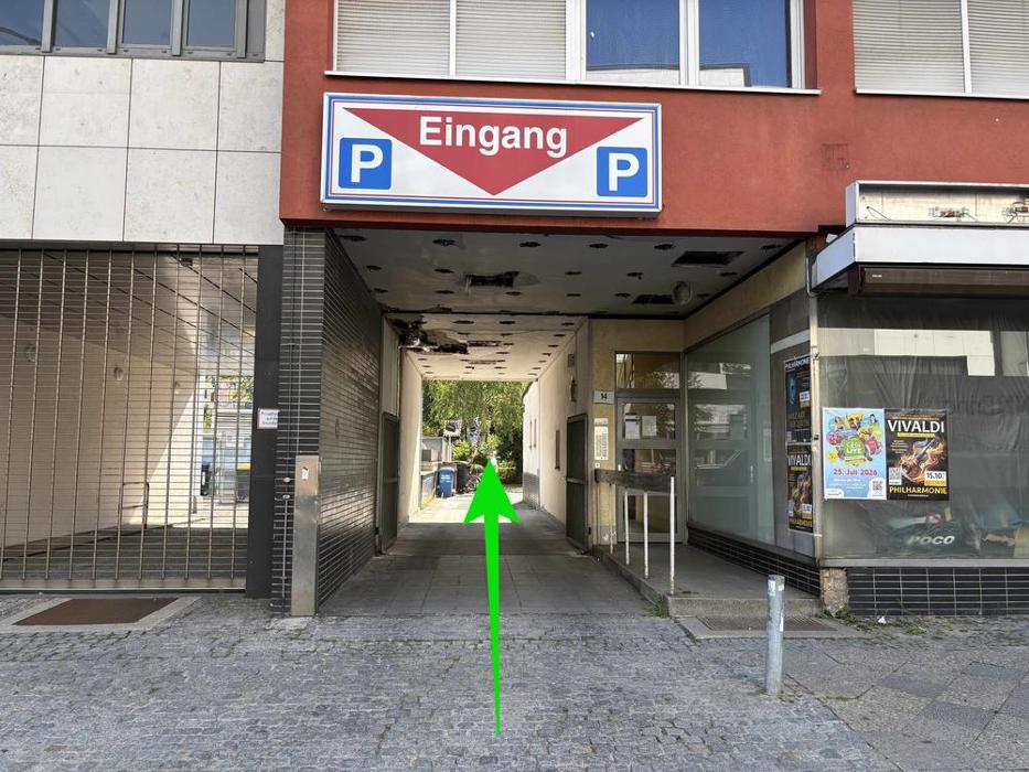 ampido Parkplatz, Leibnizstraße in Berlin