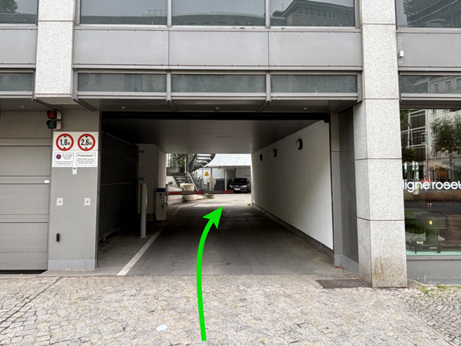 ampido Parkplatz, Lietzenburger Straße in Berlin