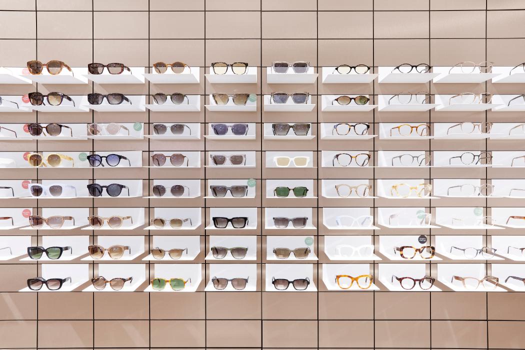 VIU - Optiker & Brillengeschäft, Ottenser Hauptstraße in Hamburg