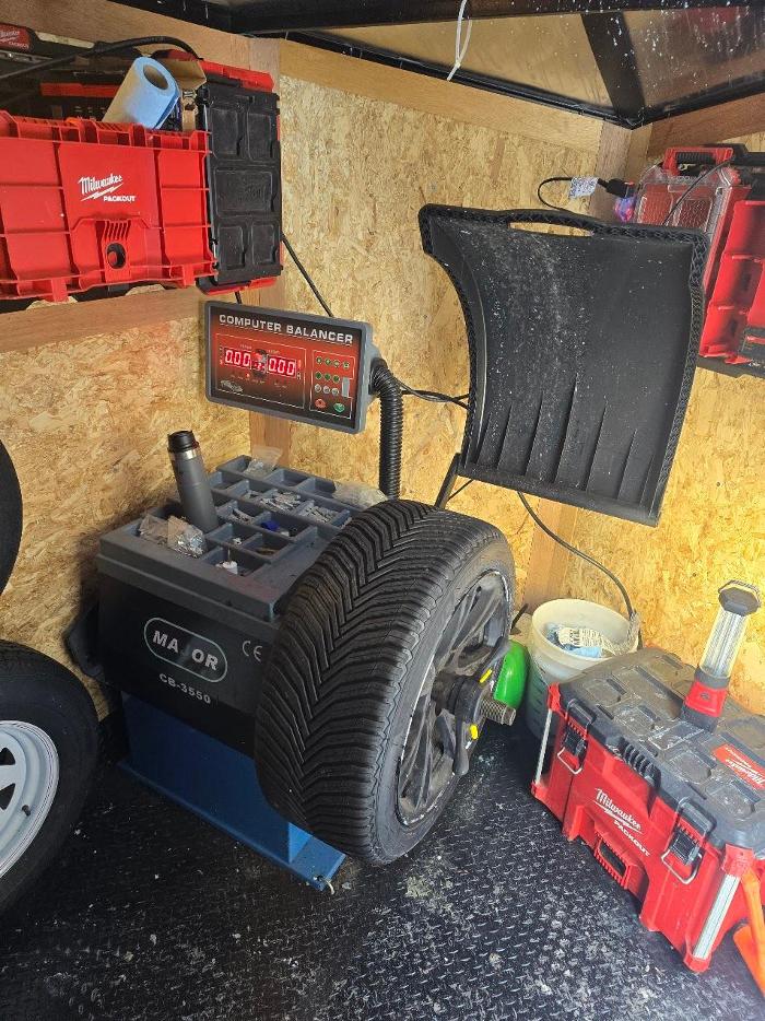 Sparky X Mobile Tire Shop