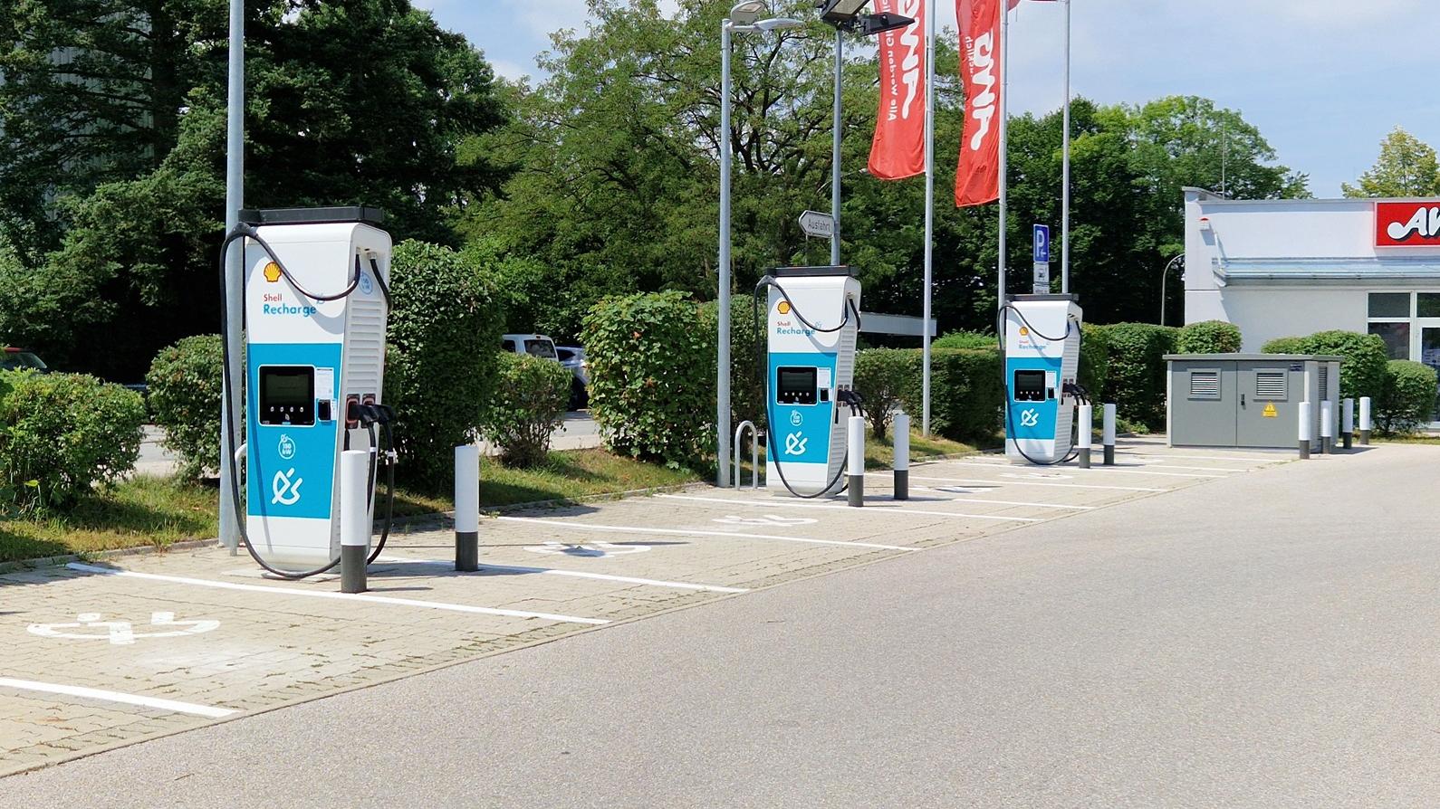 Shell Recharge Charging Station, Grassingerstraße in Bad Aibling