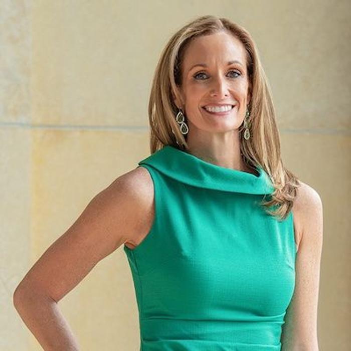 Jen Gile - Loans with Jen | Benchmark Mortgage