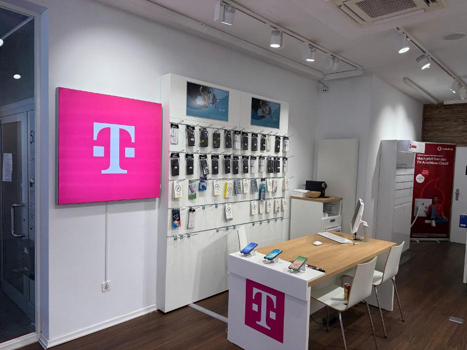 Telekom & Vodafone Partner | Connect 24 GmbH x Red Connected GmbH, Bahnhofstraße in Oberhausen