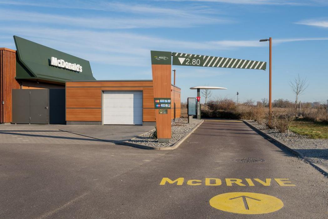 McDonald's, Am Heidfuchsberg in Staßfurt