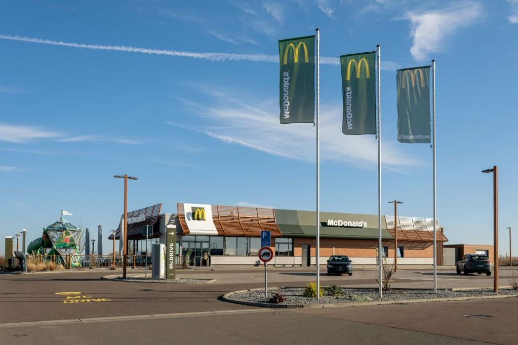 McDonald's, Am Heidfuchsberg in Staßfurt