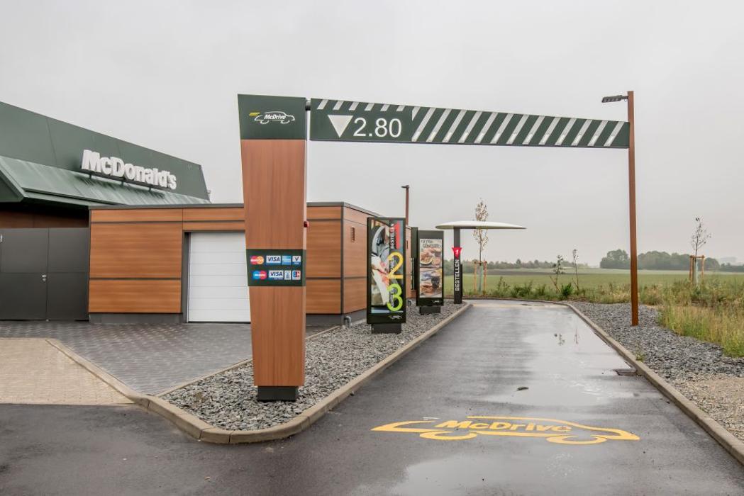 McDonald's, Am Heidfuchsberg in Staßfurt
