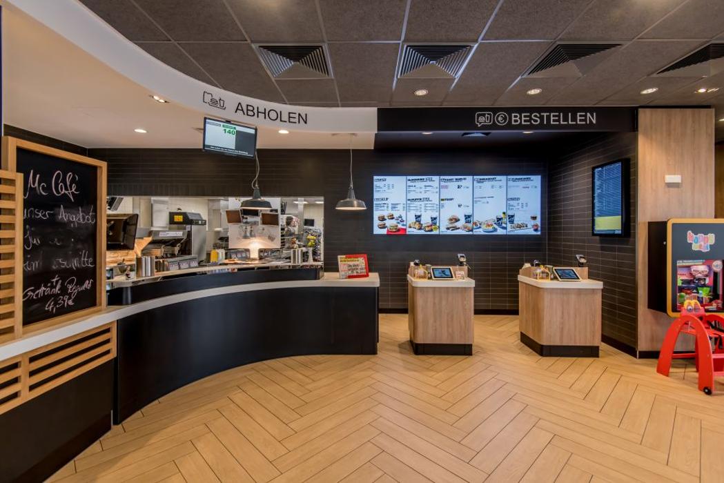 McDonald's, Am Heidfuchsberg in Staßfurt