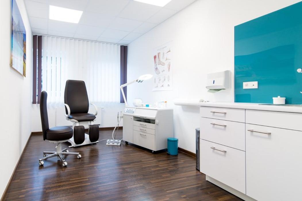 Podologiezentrum Behrens - Praxis für Podologie GmbH & Co. KG, Hildesheimer Straße in Laatzen