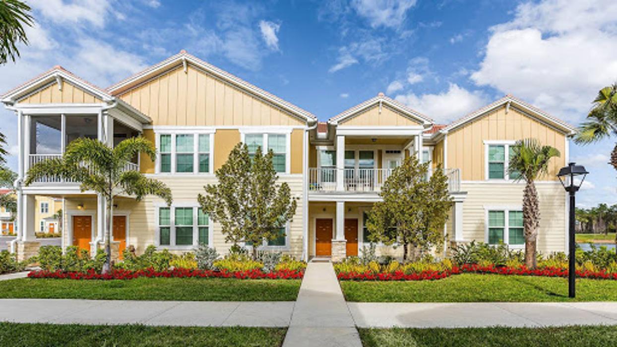 Longitude 81 - Estero, FL