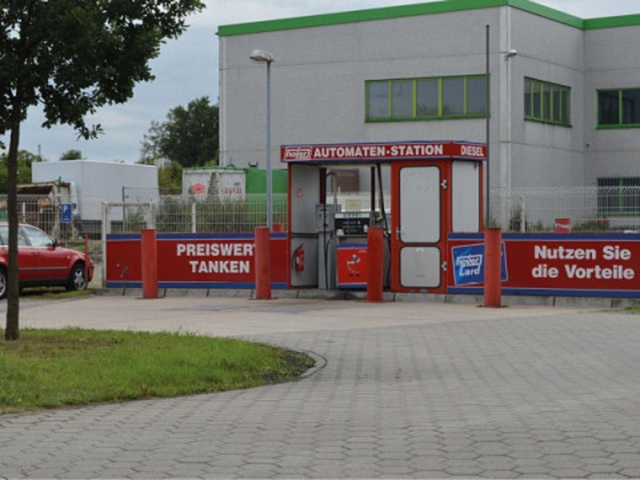 Hoyer Automatenstation, Carl-Zeiss-Straße in Reinbek