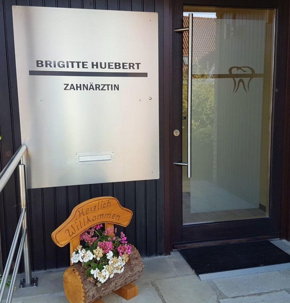 Foto de Brigitte Huebert Zahnärztin Foto de Brigitte Huebert Zahnärztin