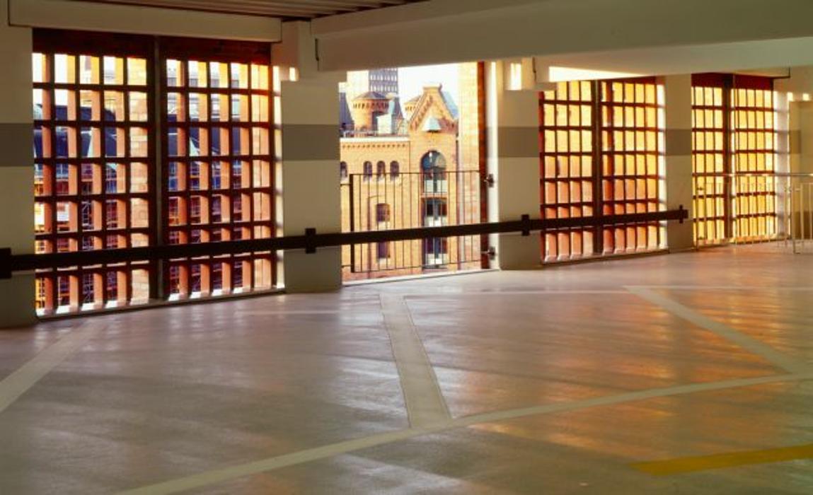 CONTIPARK Parkhaus Speicherstadt, Am Sandtorkai in Hamburg