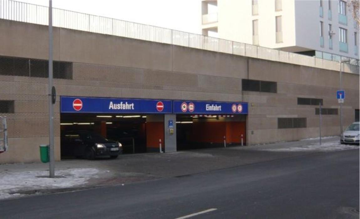 CONTIPARK Parkhaus Düsseldorf Arcaden, Bachstraße in Düsseldorf