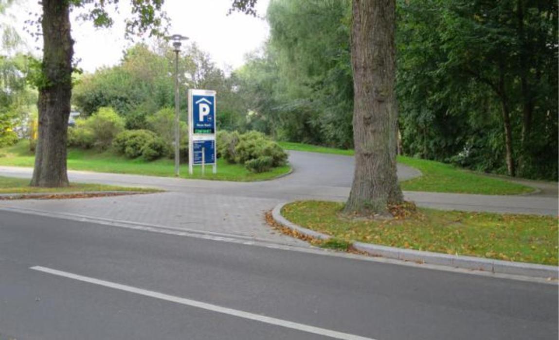 CONTIPARK Parkhaus Neuer Markt, Frankenwall in Stralsund
