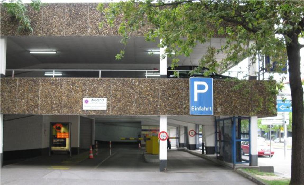 CONTIPARK Parkhaus Schützenbahn, Schützenbahn in Essen