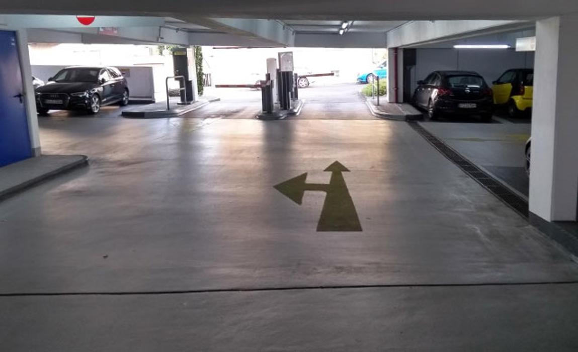 CONTIPARK Parkhaus Am Steinenberg (Klinikum 1), Steinenbergstraße in Reutlingen