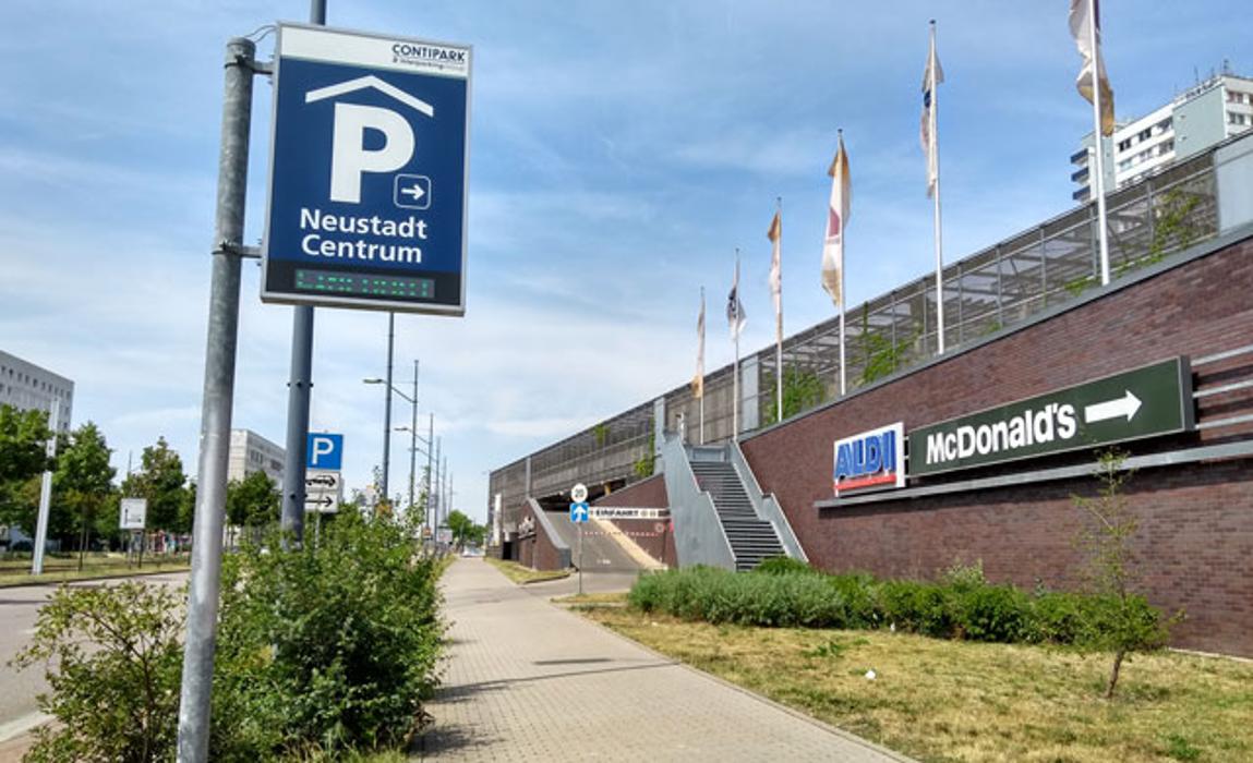CONTIPARK Parkhaus Neustadt Centrum, An der Magistrale in Halle (Saale)