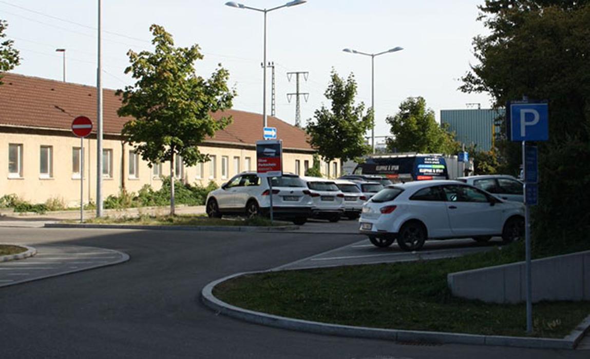 DB BahnPark Parkplatz Bahnhof P1, Talstraße in Böblingen