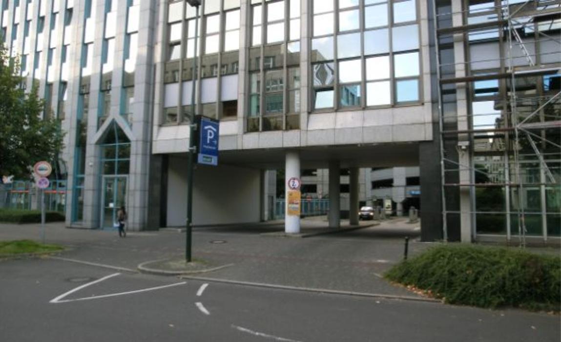 DB BahnPark Parkhaus Hauptbahnhof P3, Willi-Becker-Allee in Düsseldorf