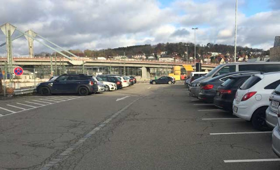 DB BahnPark Parkplatz Hauptbahnhof P2, Bahnhofsplatz in Ulm