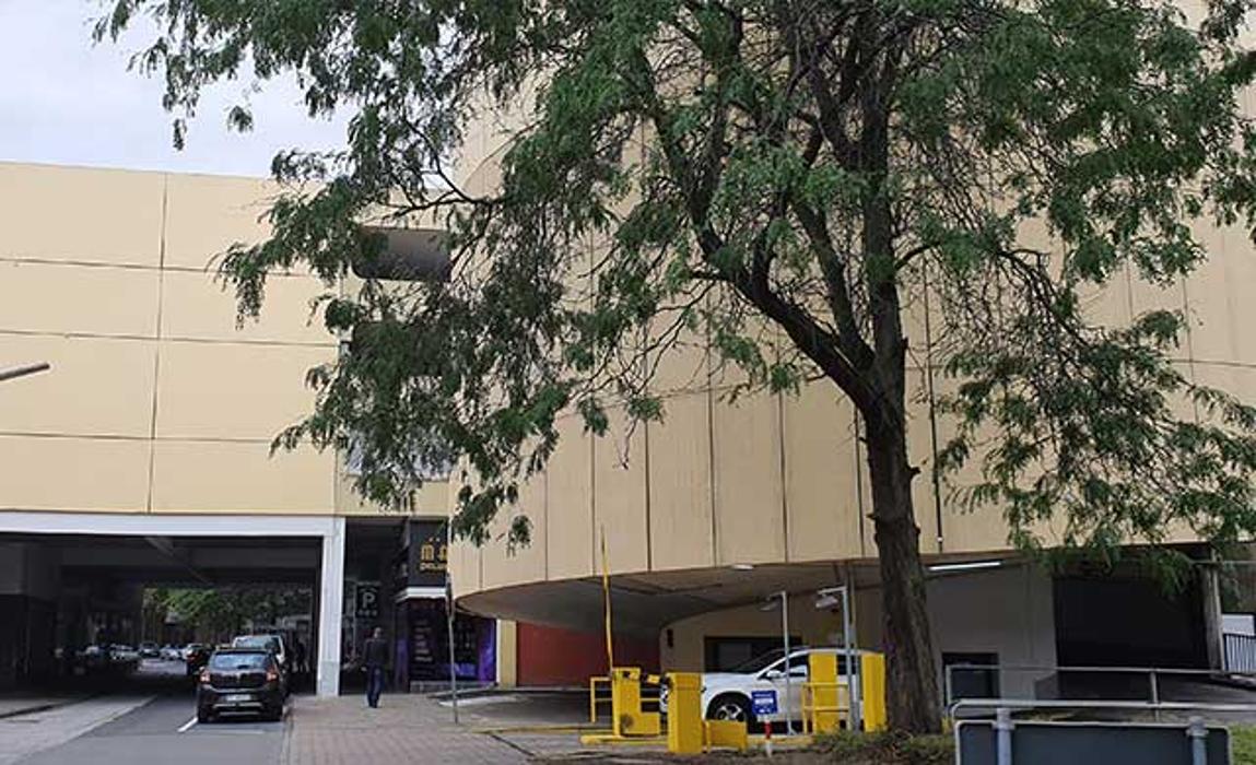 CONTIPARK Parkhaus Buxtehuder Straße, Küchgarten in Hamburg