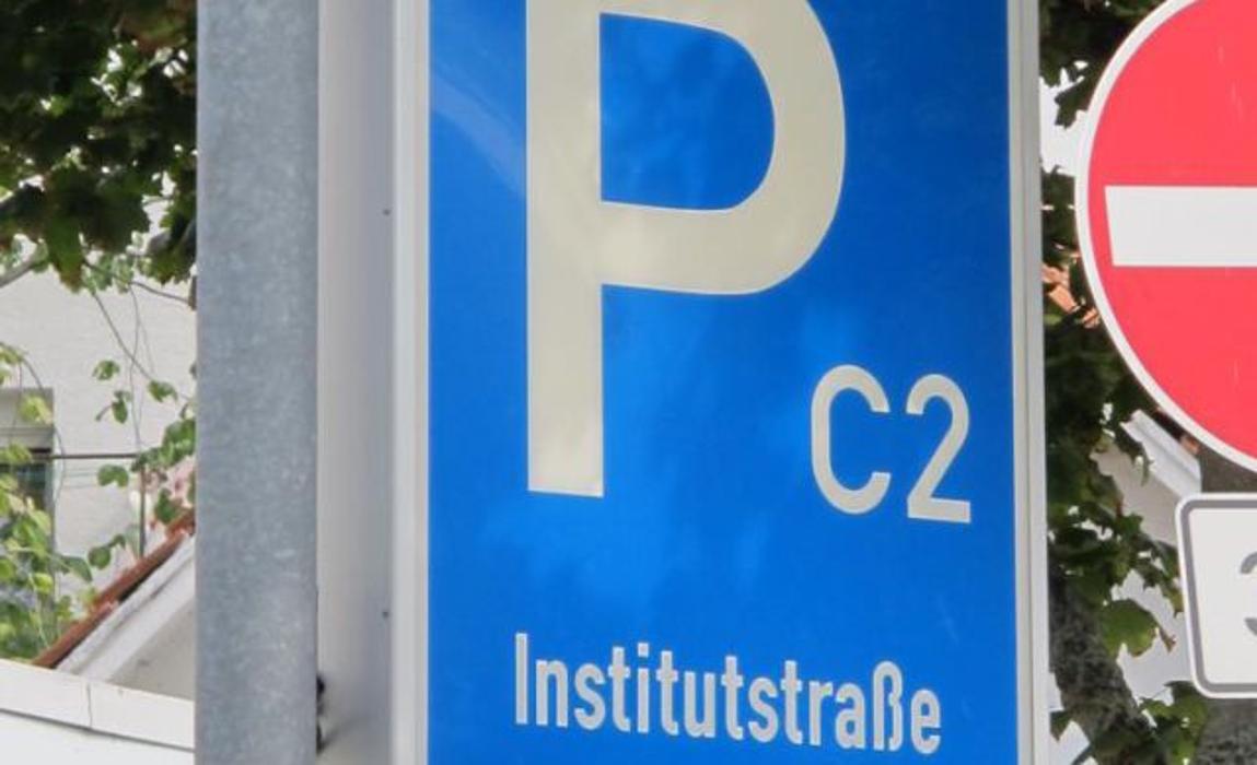 CONTIPARK Parkplatz Institutstraße, Institutstraße in Weinheim