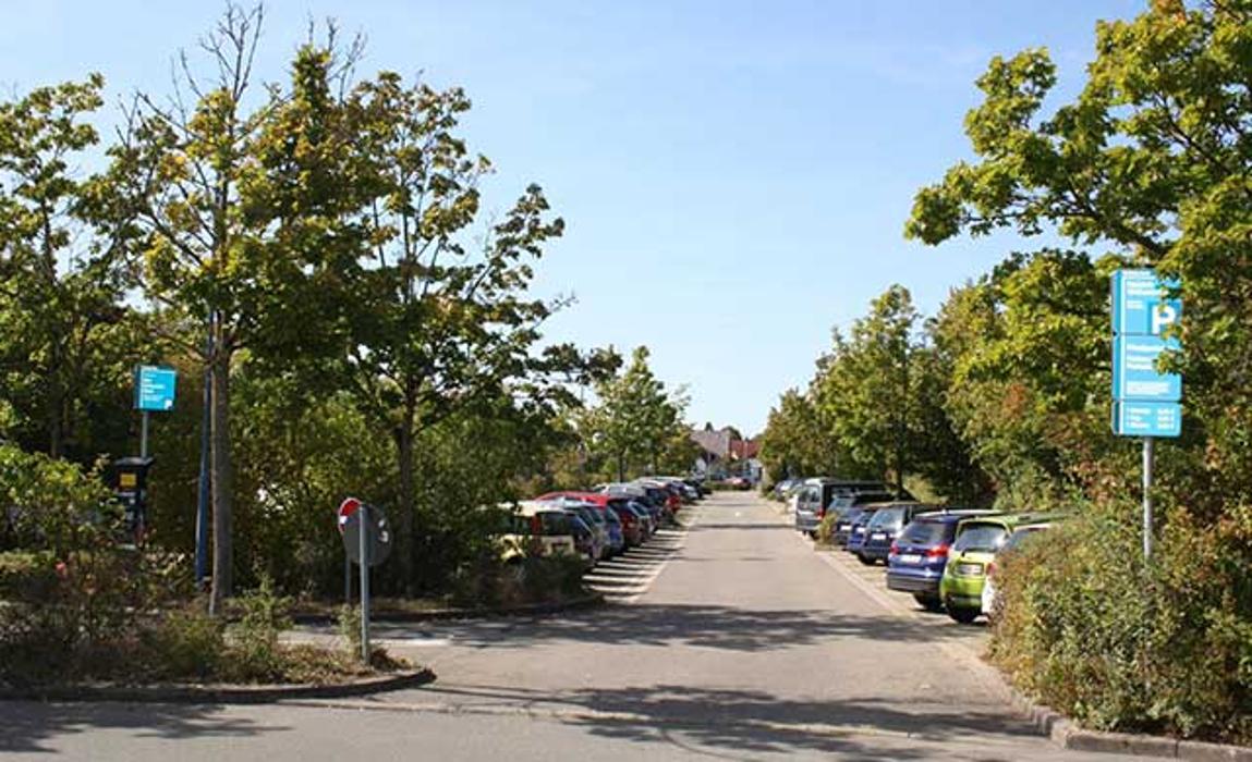 DB BahnPark Parkplatz Bahnhofstraße P1, Bahnhofstraße in Ehningen