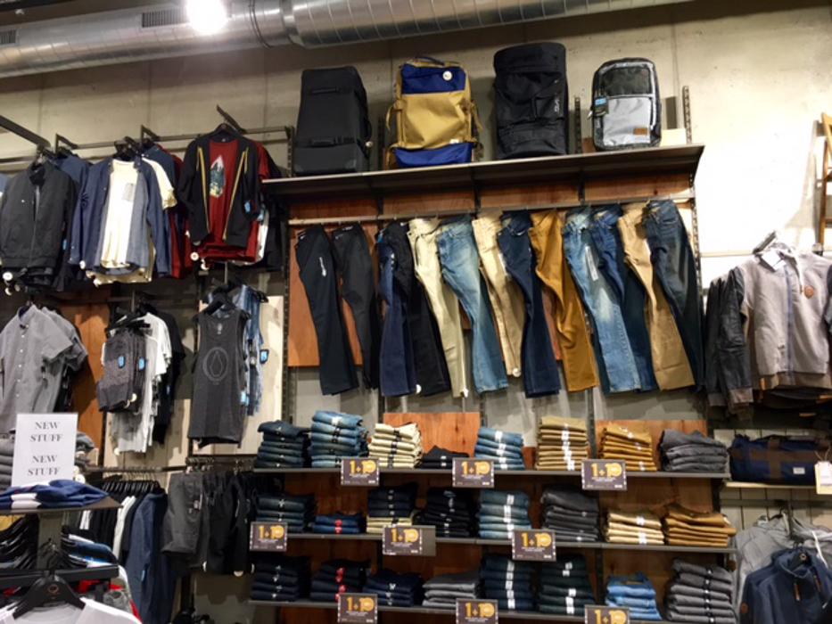 Blue Tomato Shop SCS, SCS Vösendorf Allee in Vösendorf