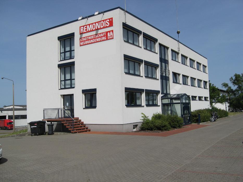 REMONDIS Seenplatte GmbH // Betriebsstätte Möllenhagen, Chaussee in Möllenhagen
