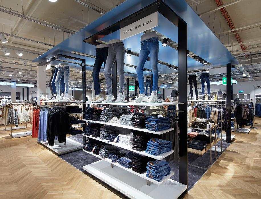 MANOR Hinwil, Wässeristrasse in Hinwil