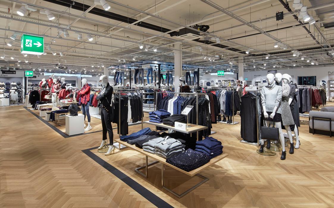 MANOR Hinwil, Wässeristrasse in Hinwil