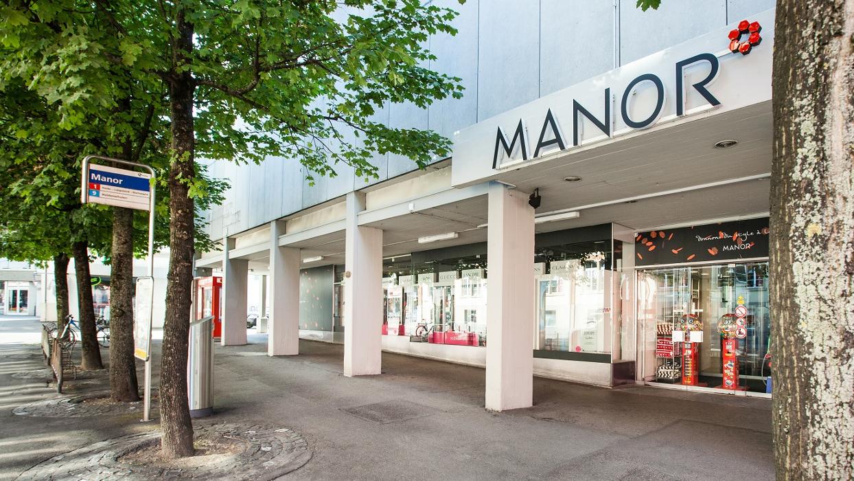 MANOR Wohlen, Zentralstrasse in Wohlen