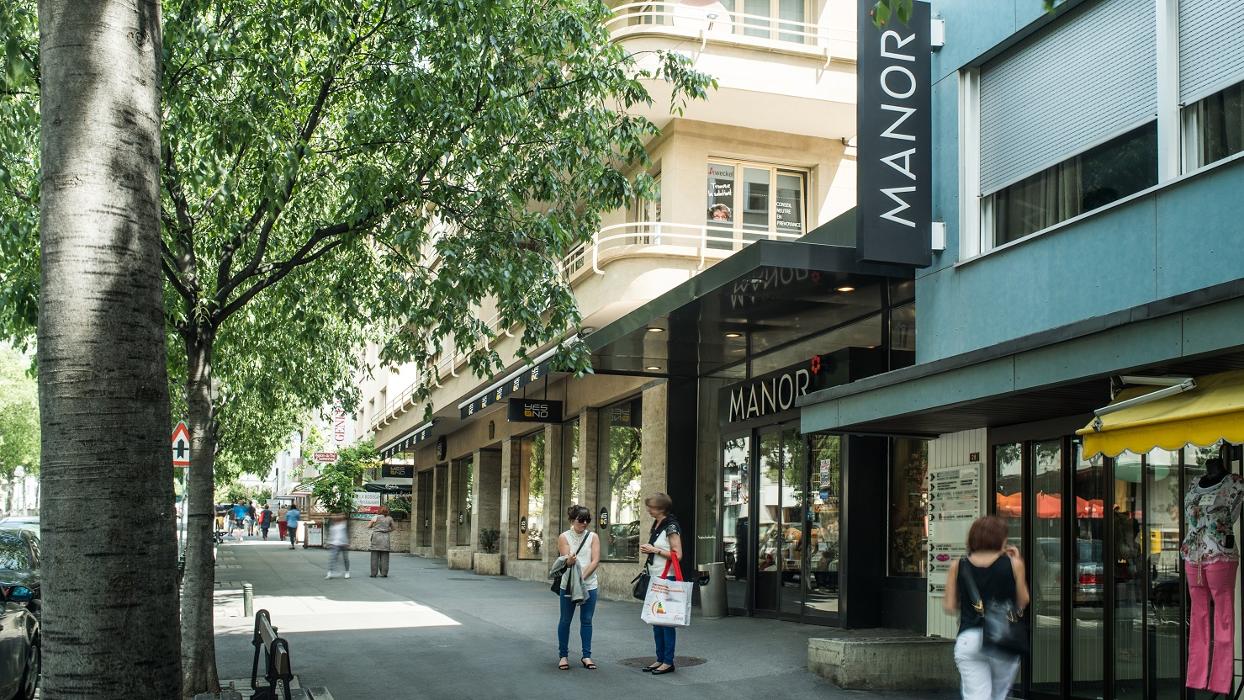 MANOR Sion, Avenue du Midi in Sion