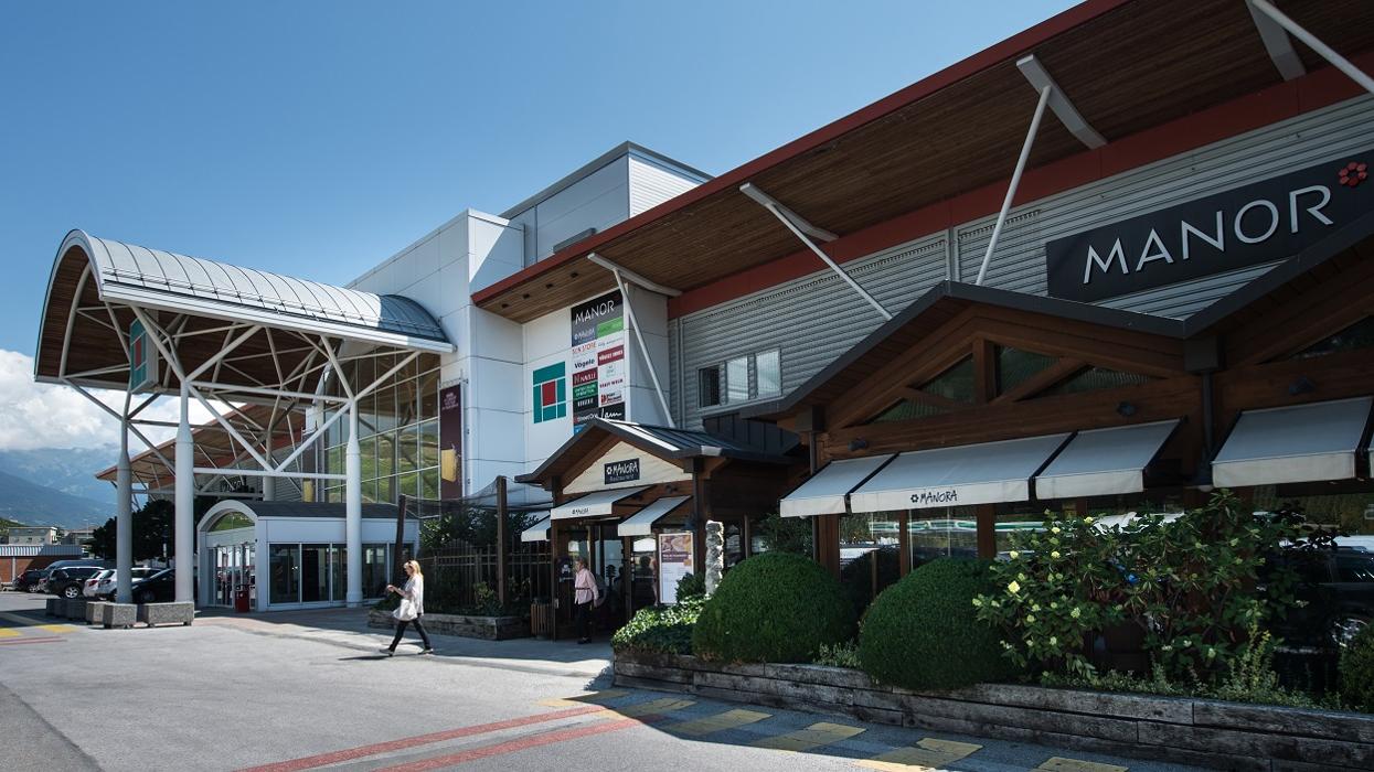 MANOR Sierre, Route de Sion in Sierre