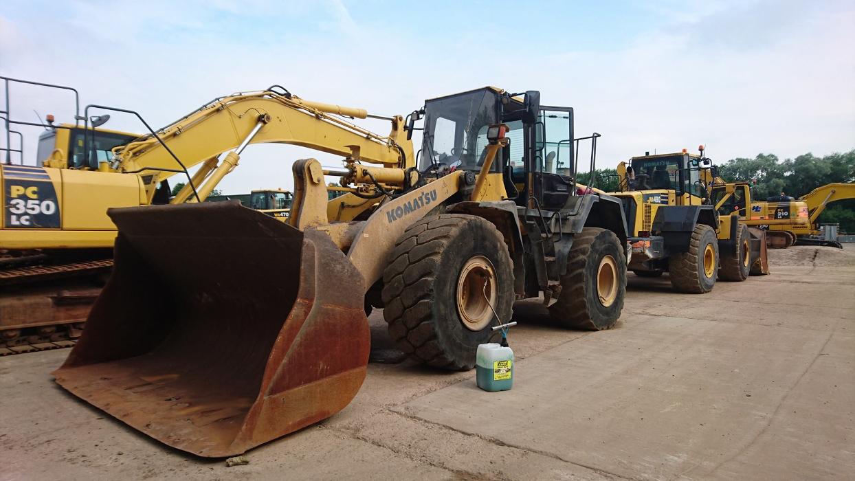 Drivesafe heavy-duty PLUS+ tyre sealant for tyre puncture protection designed for on & off-road applications #drivesafetyresealant #drivesafetyre