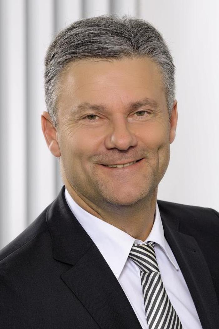 ERGO Versicherung GF Michael Blaser MB Assekuranz-, Rathausplatz in Saarbrücken