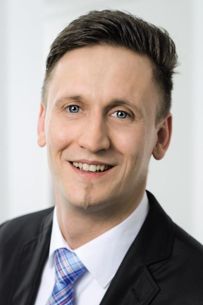 ERGO Versicherung Sebastian Büttner, Rote Erde in Pegnitz