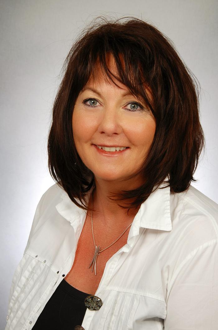 ERGO Versicherung Antje Burkhardt, Schillerstraße in Waltershausen