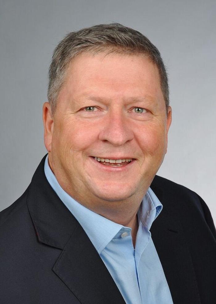 ERGO Versicherung Holm Rinck, Oststraße in Berlin