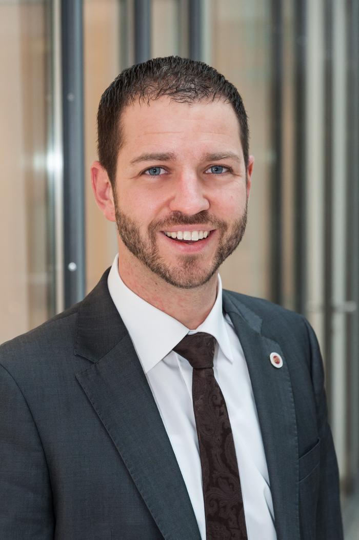 ERGO Versicherung Gerald Graßnick, Kronberger Straße in Berlin