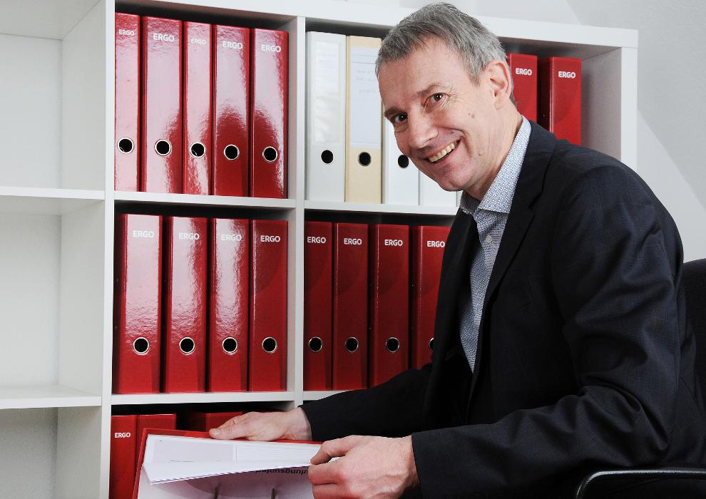 ERGO Versicherung Robert Dahm, Olpener Straße in Köln