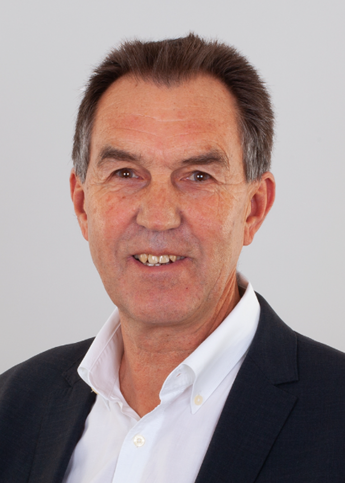 ERGO Versicherung Manfred Bayer, Schöttlkarstraße in Mittenwald