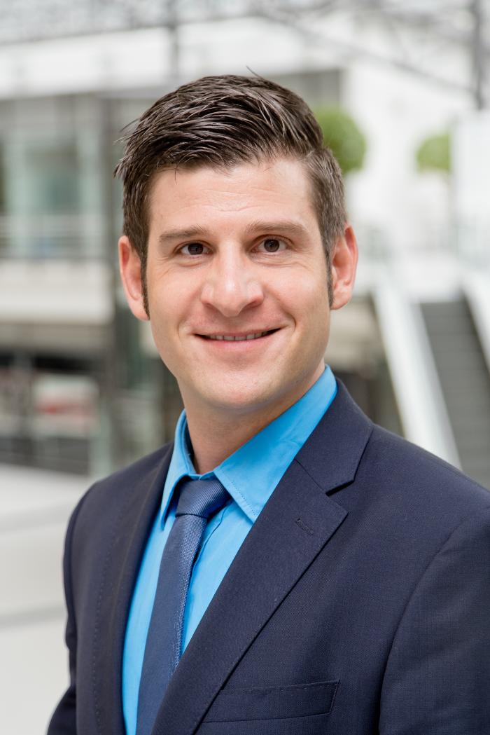 ERGO Versicherung Rafael Reith, Am See in Petersberg