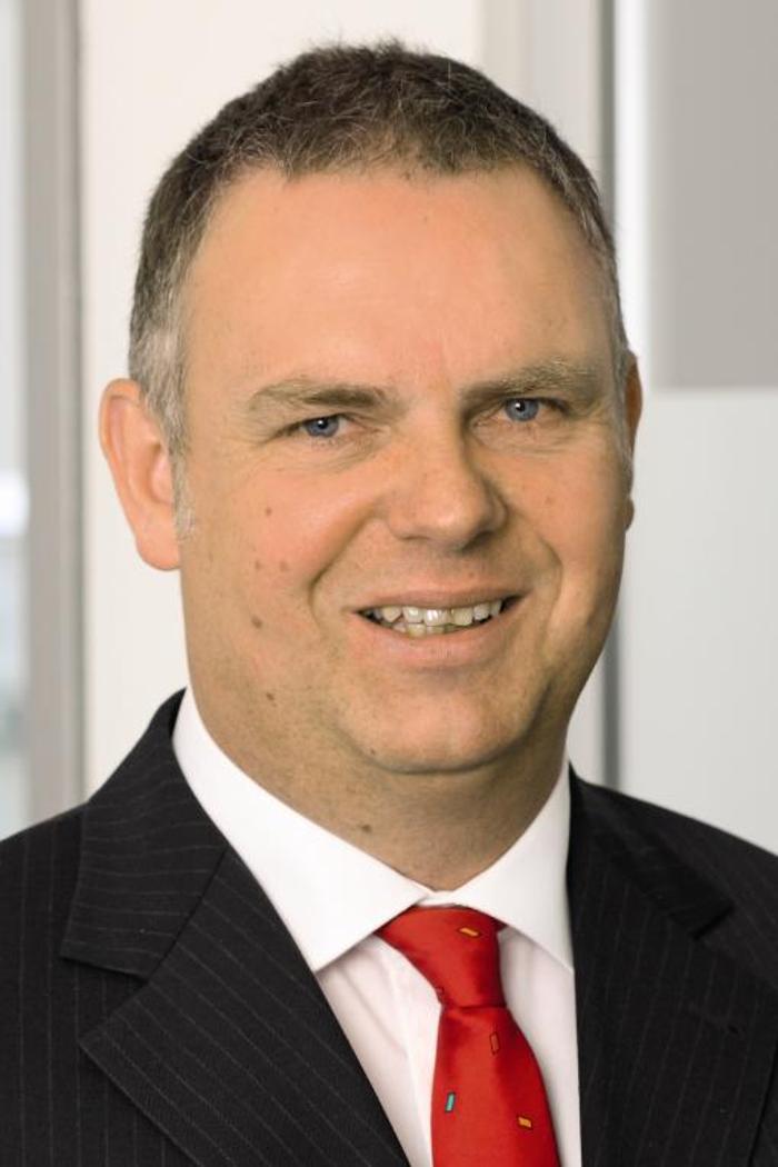 ERGO Versicherung Michael Piper, Ernst-Horn-Straße in Hamburg