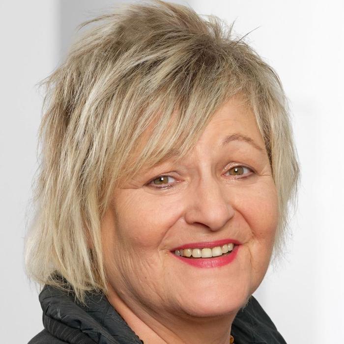 ERGO Versicherung Christina Lange, Am Sportplatz in Tautenhain