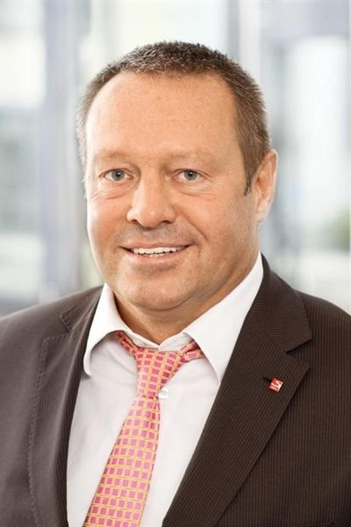 ERGO Versicherung Alexej Gratschow, Bramfelder Chaussee in Hamburg