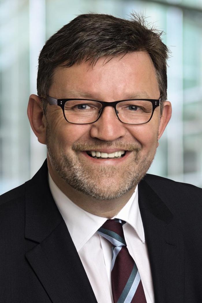 ERGO Versicherung Egon Kaiser, Alter Postweg in Uplengen