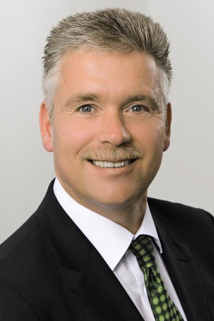 ERGO Versicherung Dirk Mellin, Hülser Straße in Krefeld