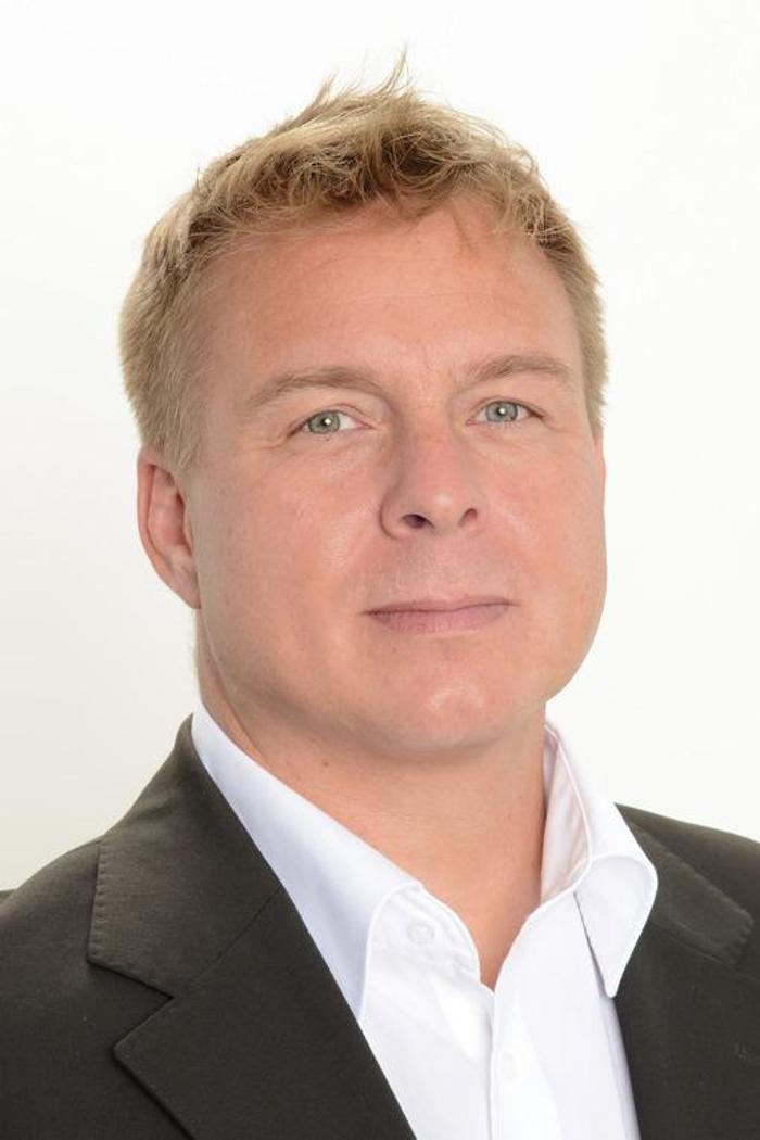 ERGO Versicherung Dirk Schmitt, Manntzstraße in Berlin